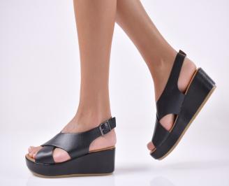Дамски сандали на платформа черени