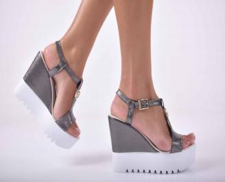 Дамски сандали на платформа черни EOBUVKIBG