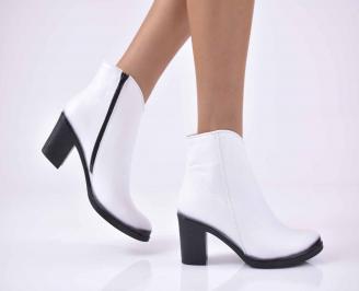 Дамски елегантни боти бели EOBUVKIBG