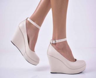 Елегантни обувки на платформа бежови EOBUVKIBG