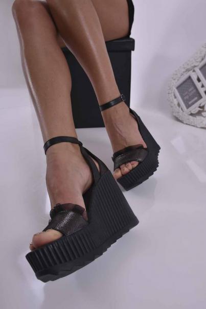 Дамски сандали на платформа  EOBUVKIBG