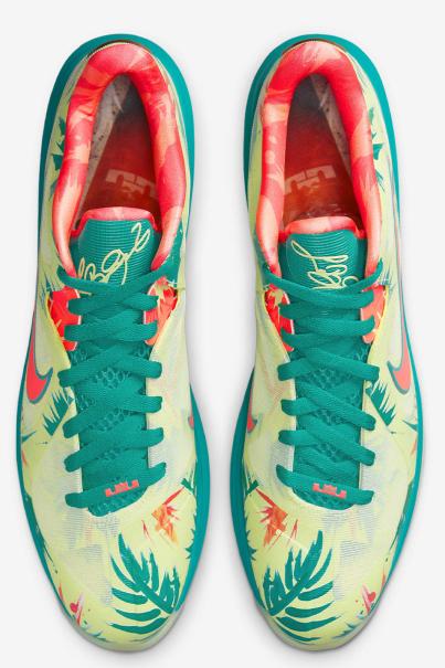 NIKE x LeBron James 9 Low Shoes Yellow/Green