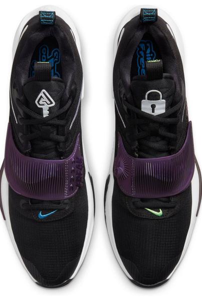 NIKE Zoom Freak 3 Shoes Black/White