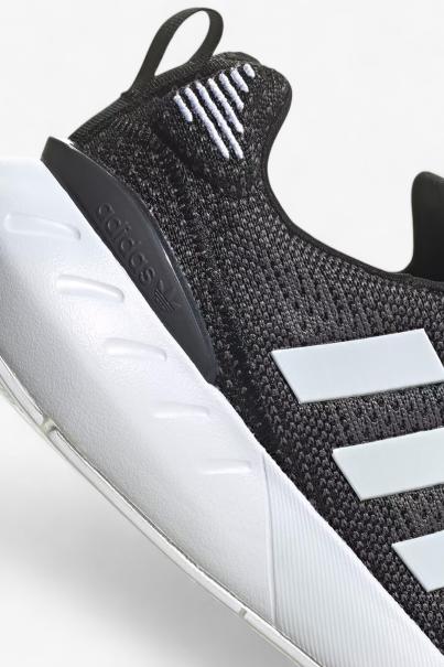 ADIDAS Sportswear Swift Run 22 Shoes Black/Grey