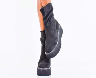 Дамски боти на платформа черни EOBUVKIBG