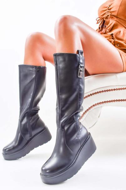 Дамски ботуши на платформа черни EOBUVKIBG