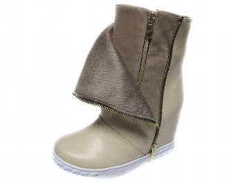 Дамски боти на платформа  бежови