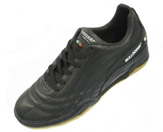 Футболни обувки черни