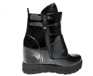 Дамски боти на платформа  черни