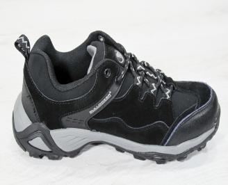 Юношески  маратонки  черни